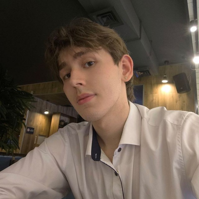 Айнур Ильнурович